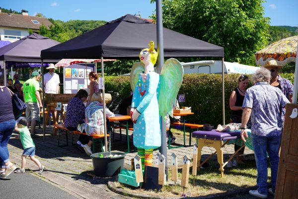 Bild Pünktlich zum Sommerfest: Skulpturenprojekt der Kunst AG erfolgreich abgeschlossen