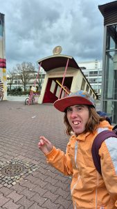 Bild Auf Dino-Entdeckungstour in Frankfurt: Ein Tag voller Abenteuer für Julia